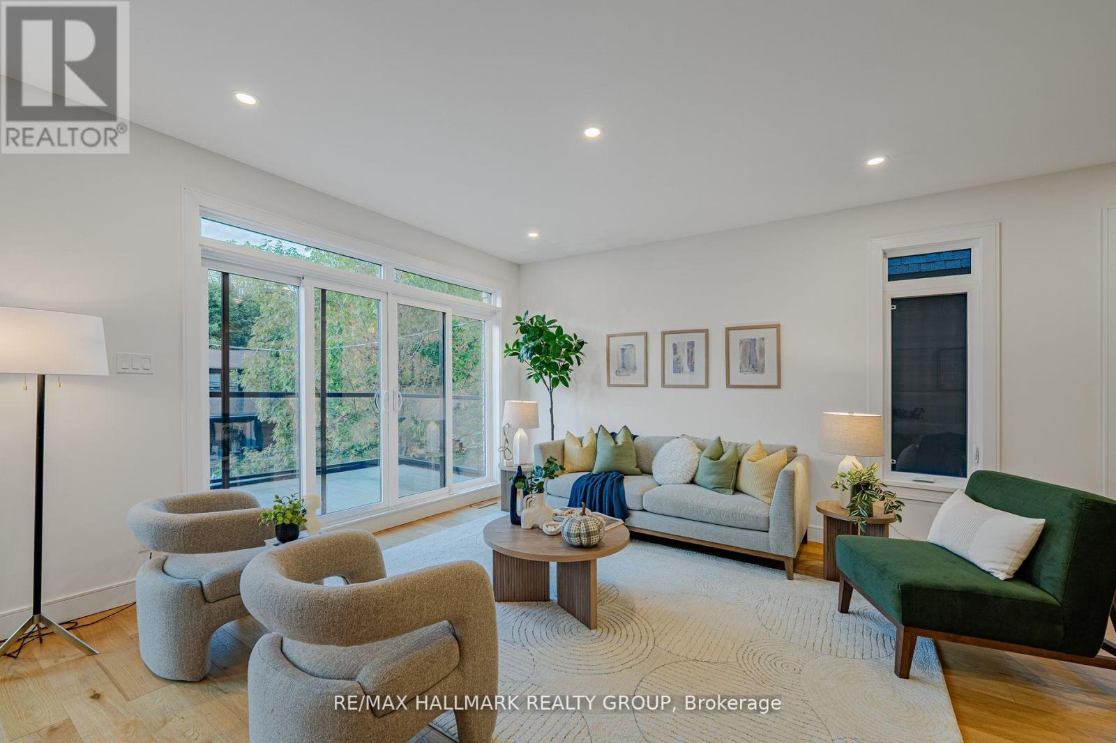 14 Thornton Avenue, Ottawa, Ontario  K1S 2R9 - Photo 13 - X12695194