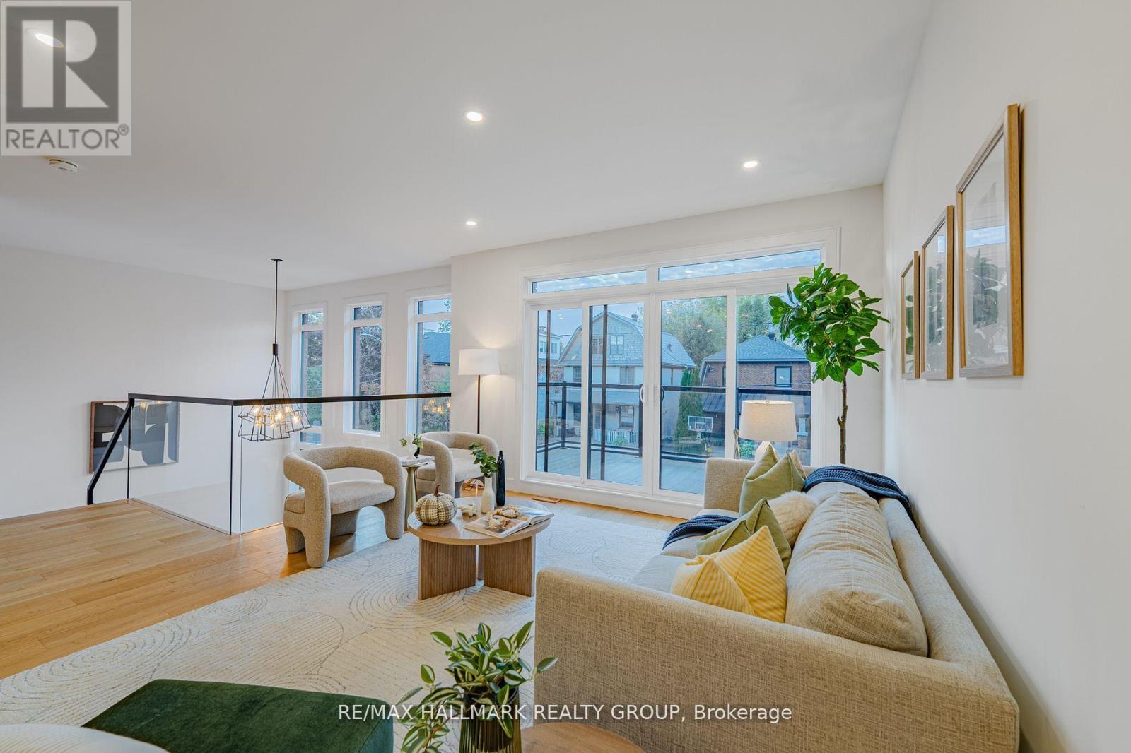 14 Thornton Avenue, Ottawa, Ontario  K1S 2R9 - Photo 15 - X12695194