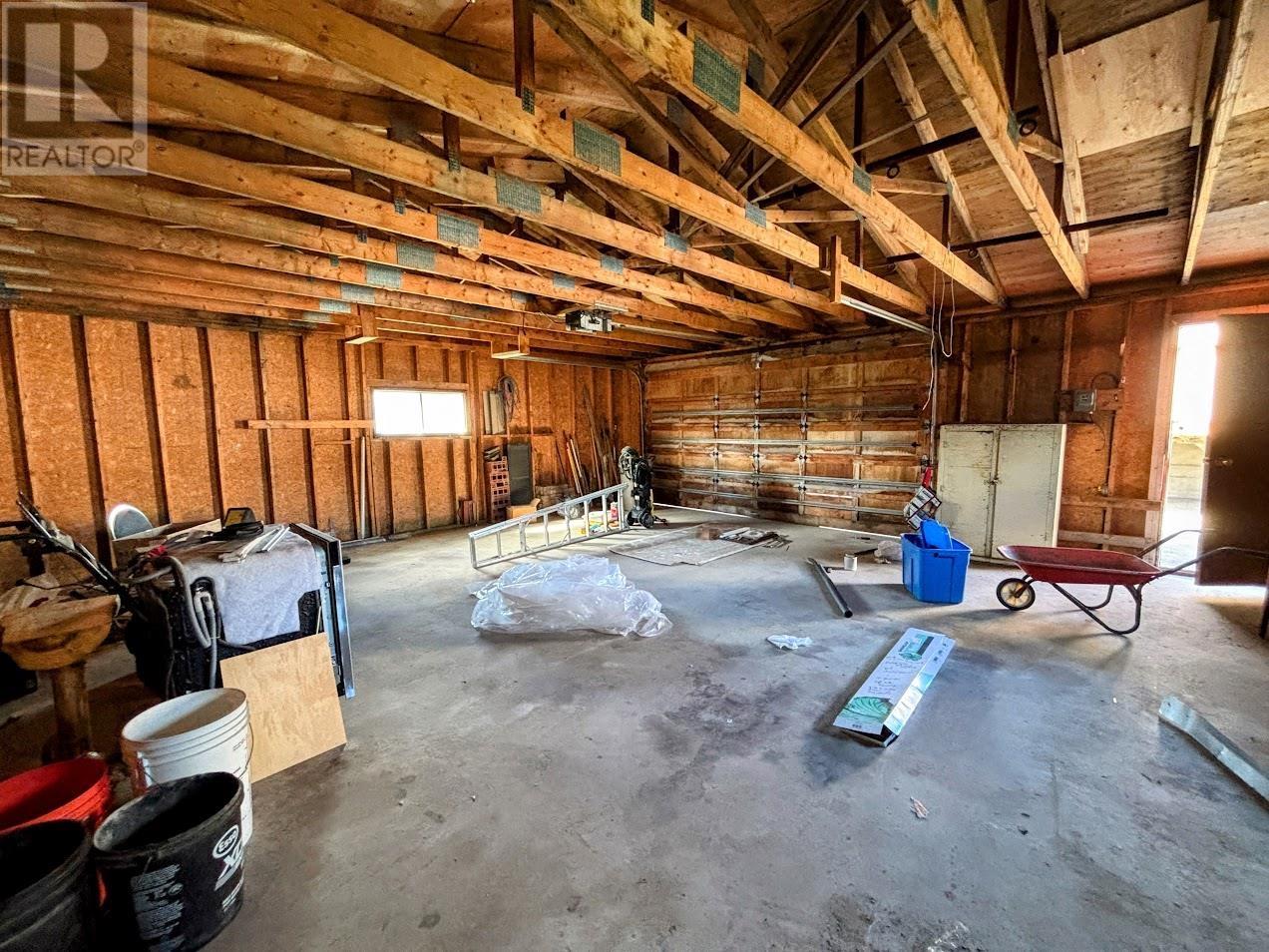 8 Otter Ave, Manitouwadge, Ontario  P0T 2C0 - Photo 33 - TB253052