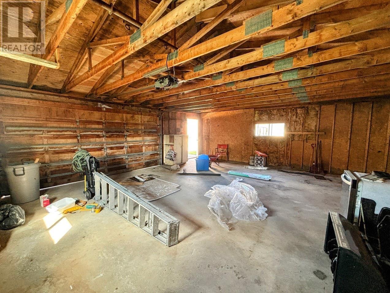 8 Otter Ave, Manitouwadge, Ontario  P0T 2C0 - Photo 34 - TB253052