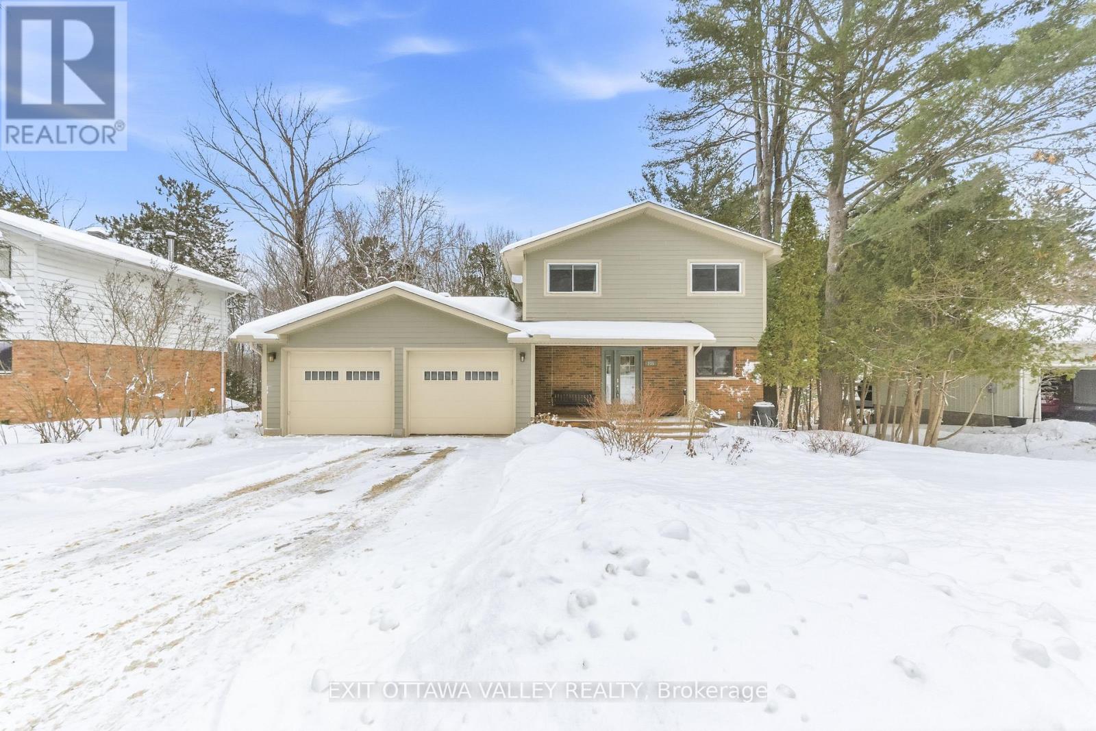 235 THOMAS STREET, Deep River, Ontario