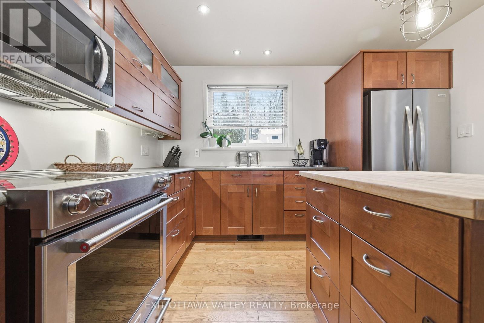 235 Thomas Street, Deep River, Ontario  K0J 1P0 - Photo 11 - X12695186