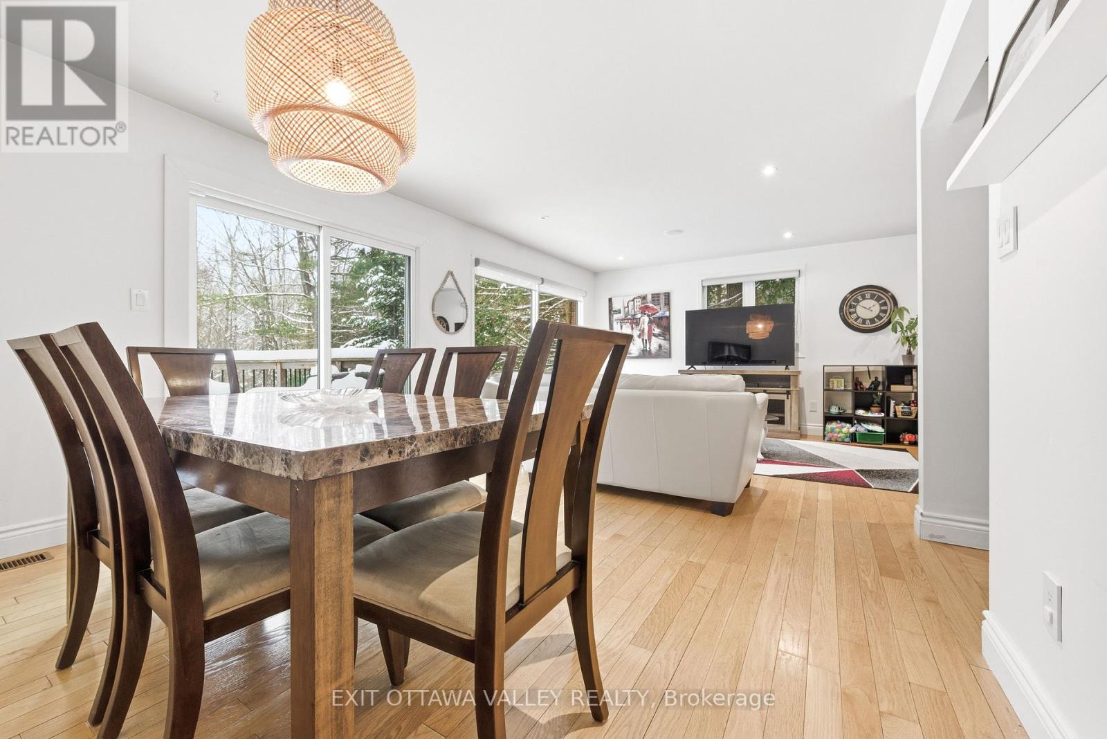 235 Thomas Street, Deep River, Ontario  K0J 1P0 - Photo 18 - X12695186