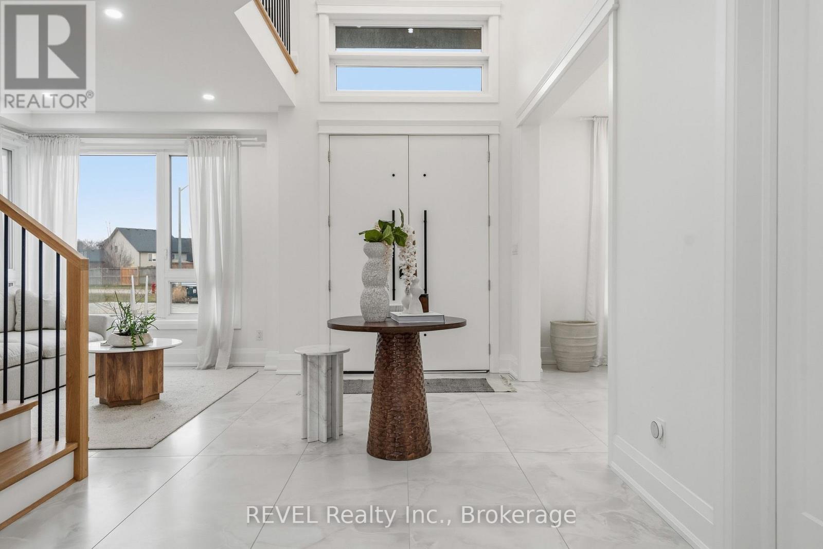 7781 Secretariat Court, Niagara Falls, Ontario  L2H 3V3 - Photo 3 - X12695058