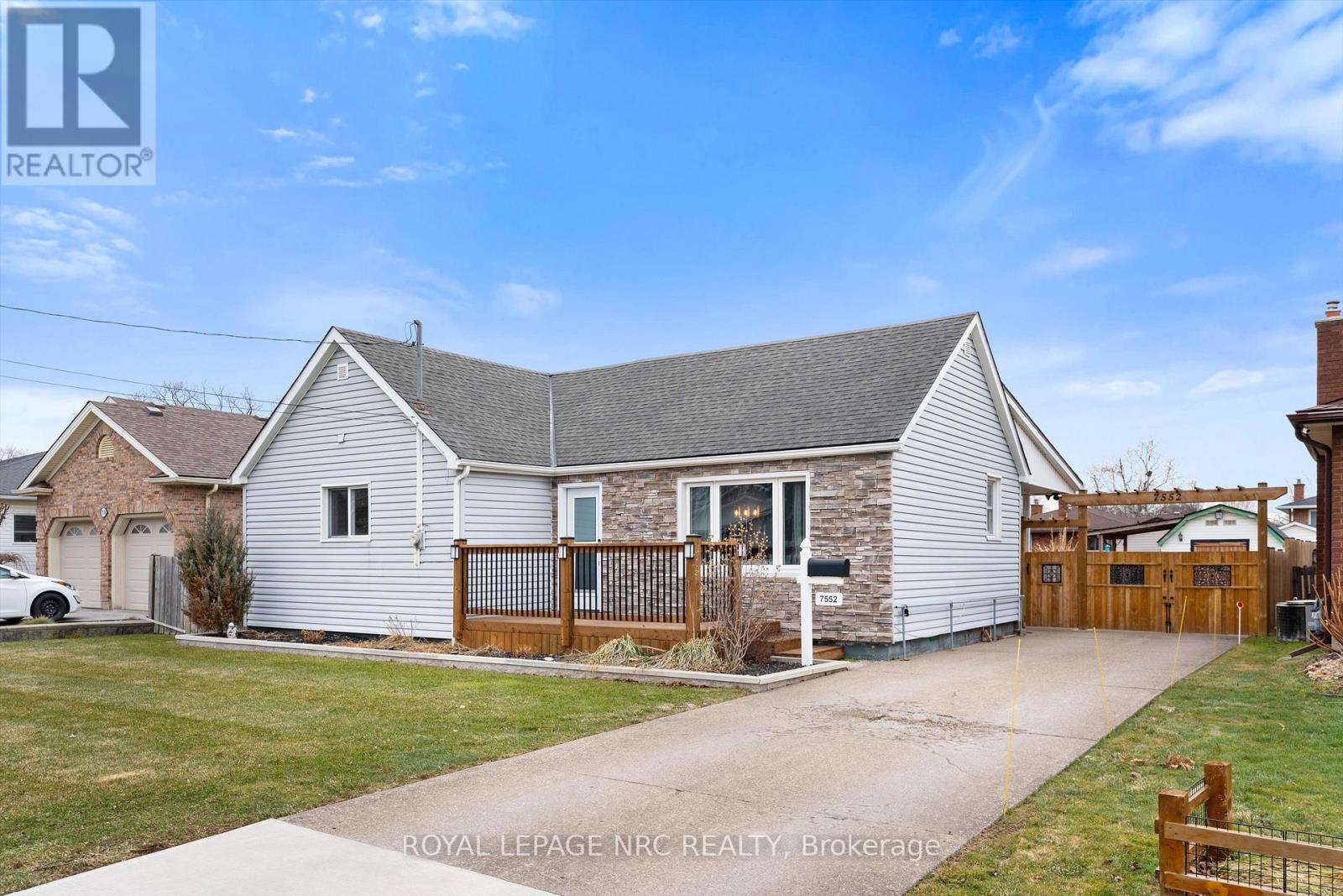 7552 DORCHESTER ROAD, Niagara Falls, Ontario