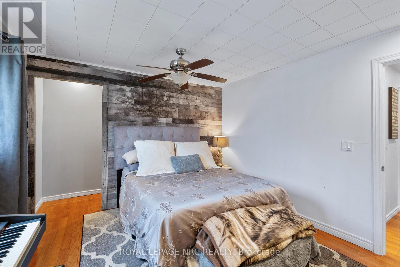 7552 Dorchester Road, Niagara Falls, Ontario  L2G 5W2 - Photo 14 - X12695120