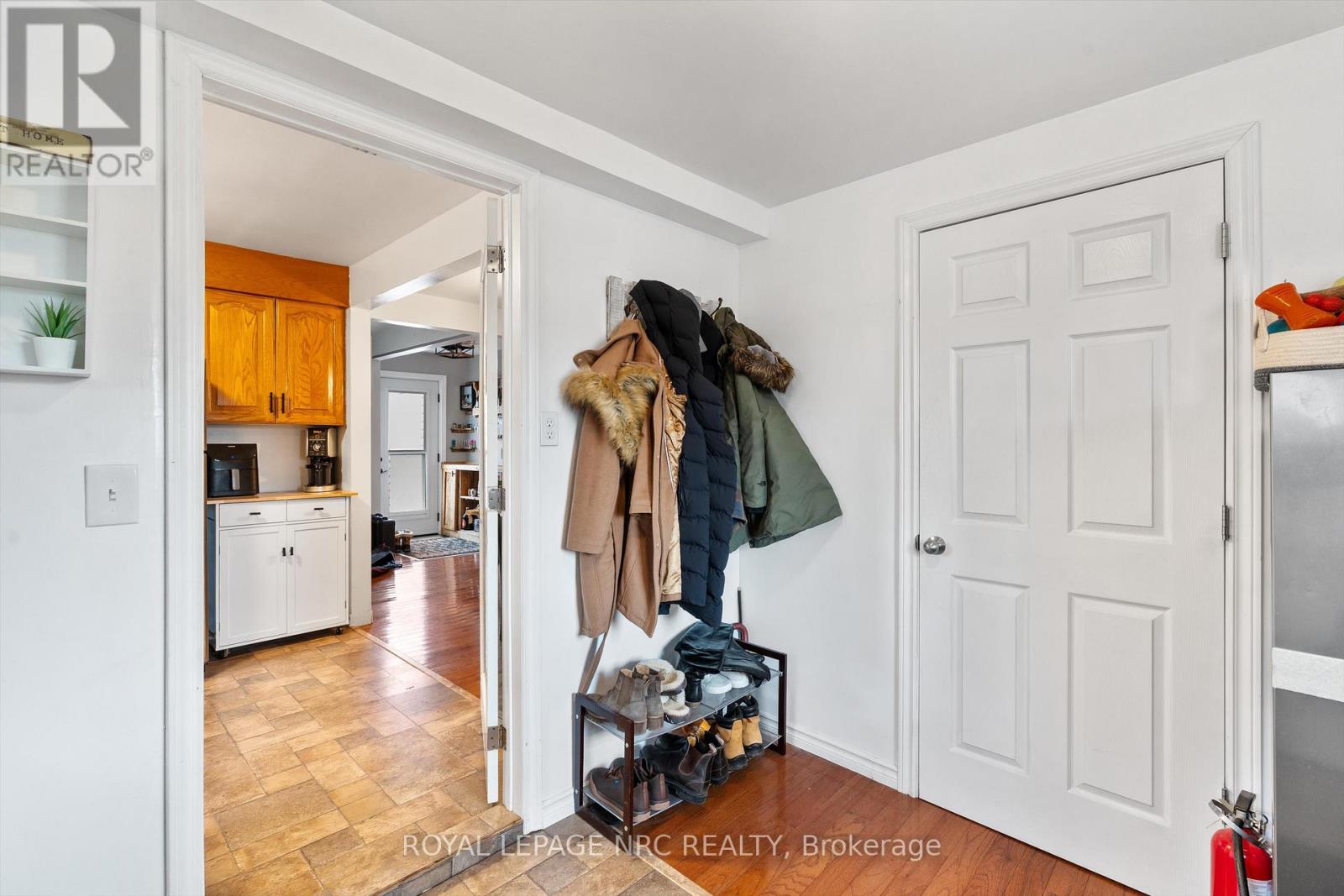 7552 Dorchester Road, Niagara Falls, Ontario  L2G 5W2 - Photo 19 - X12695120