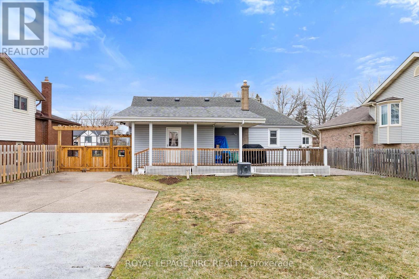 7552 Dorchester Road, Niagara Falls, Ontario  L2G 5W2 - Photo 24 - X12695120