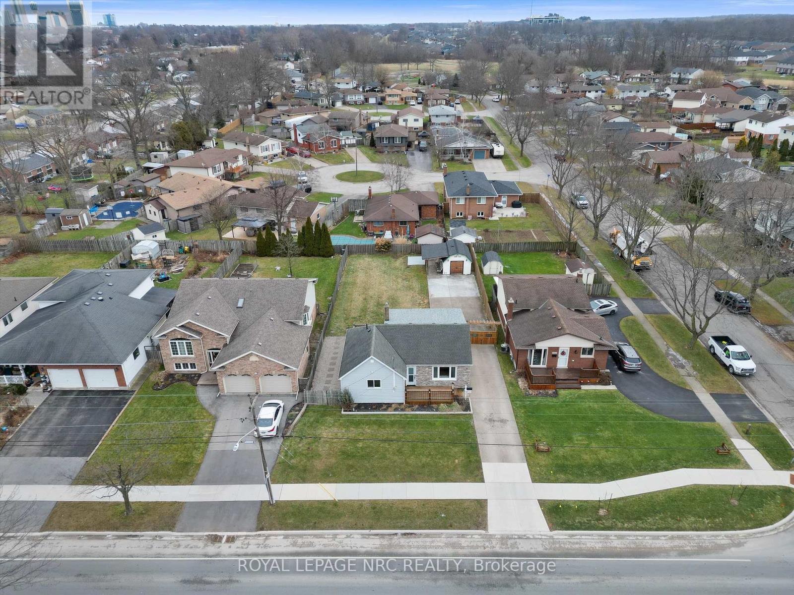 7552 Dorchester Road, Niagara Falls, Ontario  L2G 5W2 - Photo 49 - X12695120