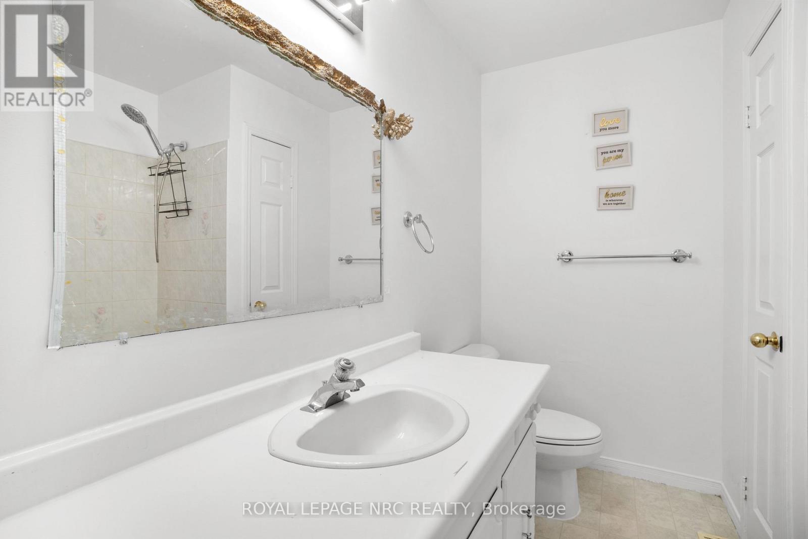 37 Greystone Crescent, St. Catharines, Ontario  L2N 6P1 - Photo 10 - X12695238