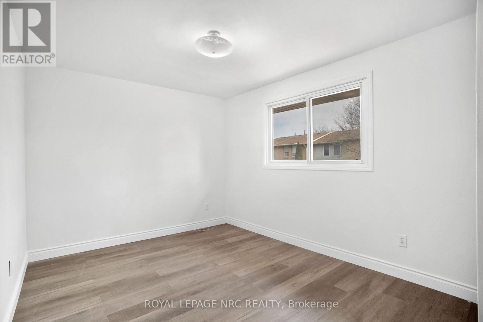 37 Greystone Crescent, St. Catharines, Ontario  L2N 6P1 - Photo 15 - X12695238