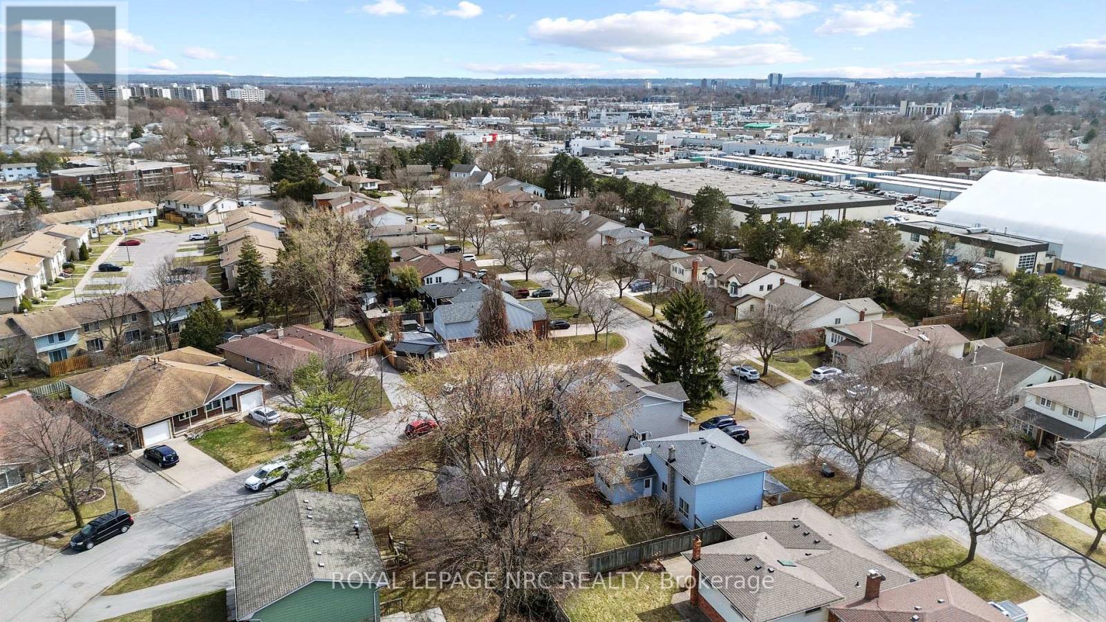 37 Greystone Crescent, St. Catharines, Ontario  L2N 6P1 - Photo 3 - X12695238