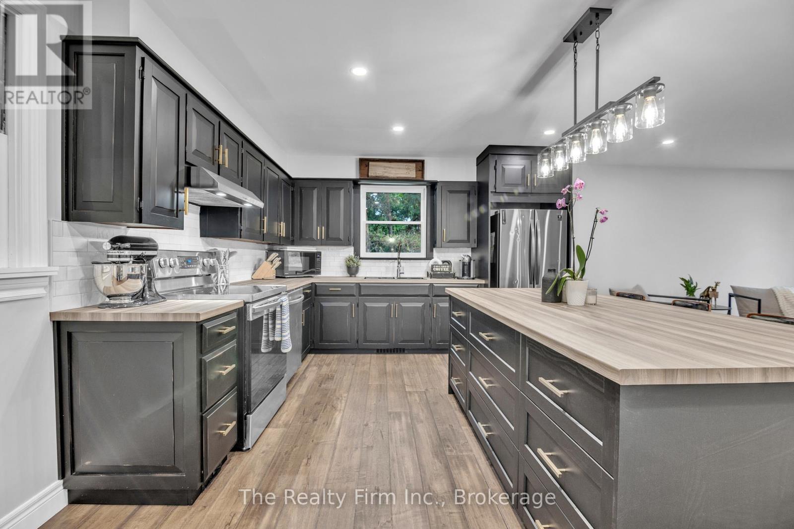 4 Rokeby Side Road, Norfolk, Ontario  N4G 4G7 - Photo 12 - X12695106