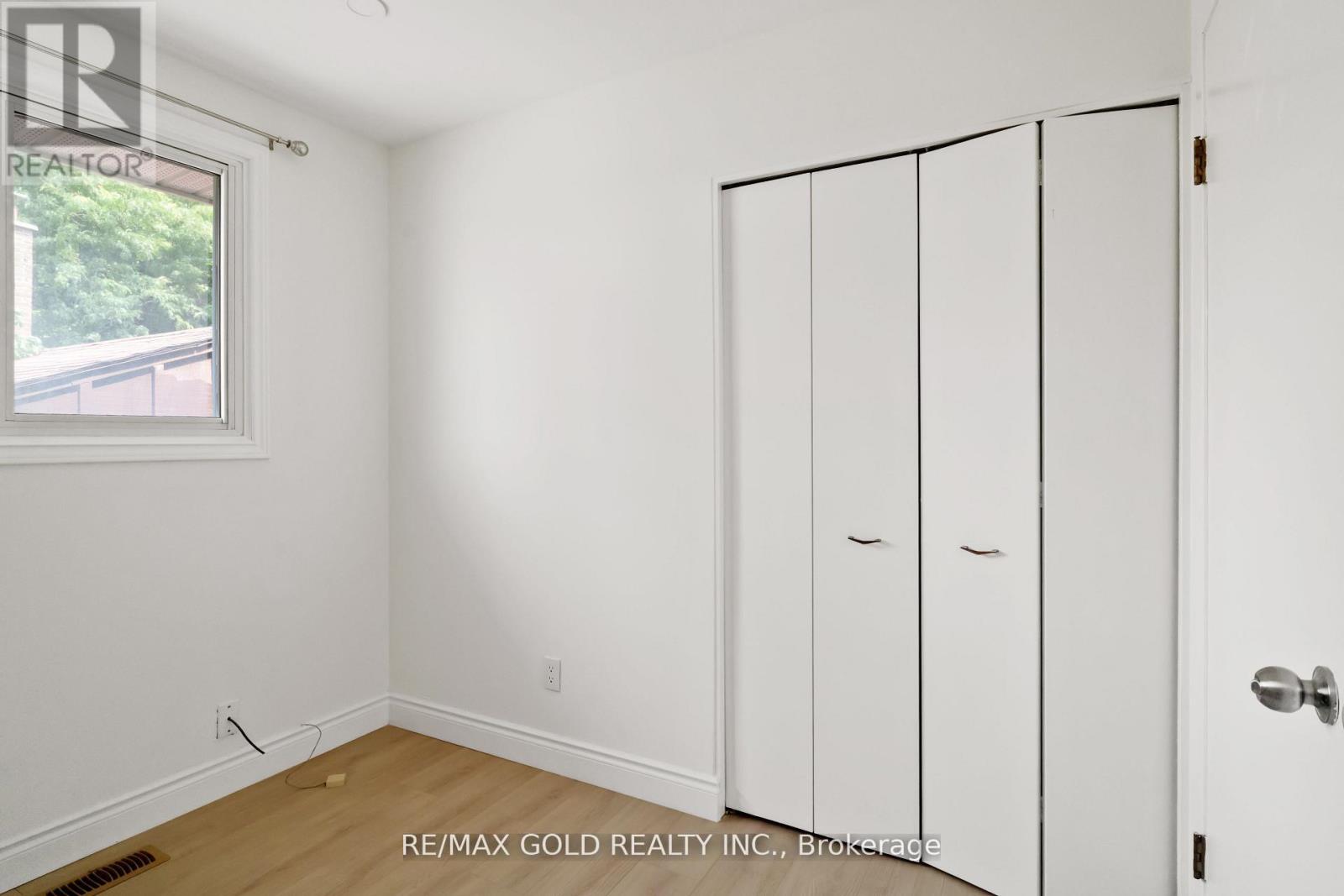 231a Cedarbrae Avenue, Waterloo, Ontario  N2L 4S6 - Photo 9 - X12694842