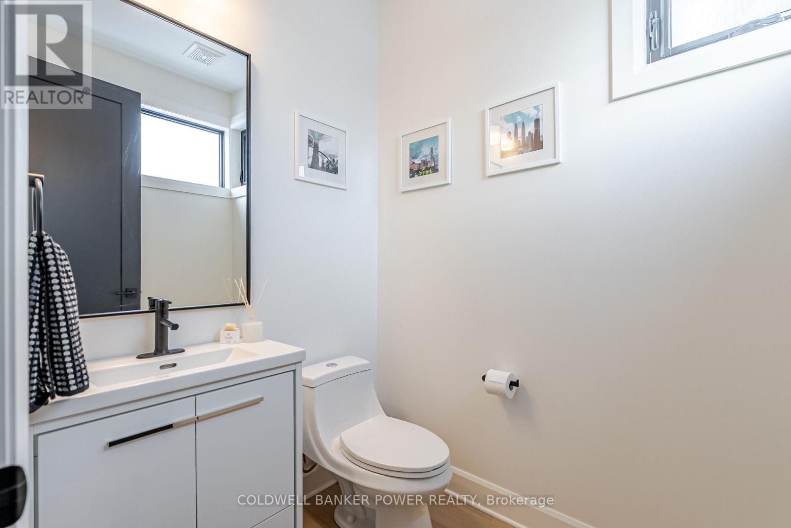 Photo 18 of 35 for 899 Upperpoint Avenue