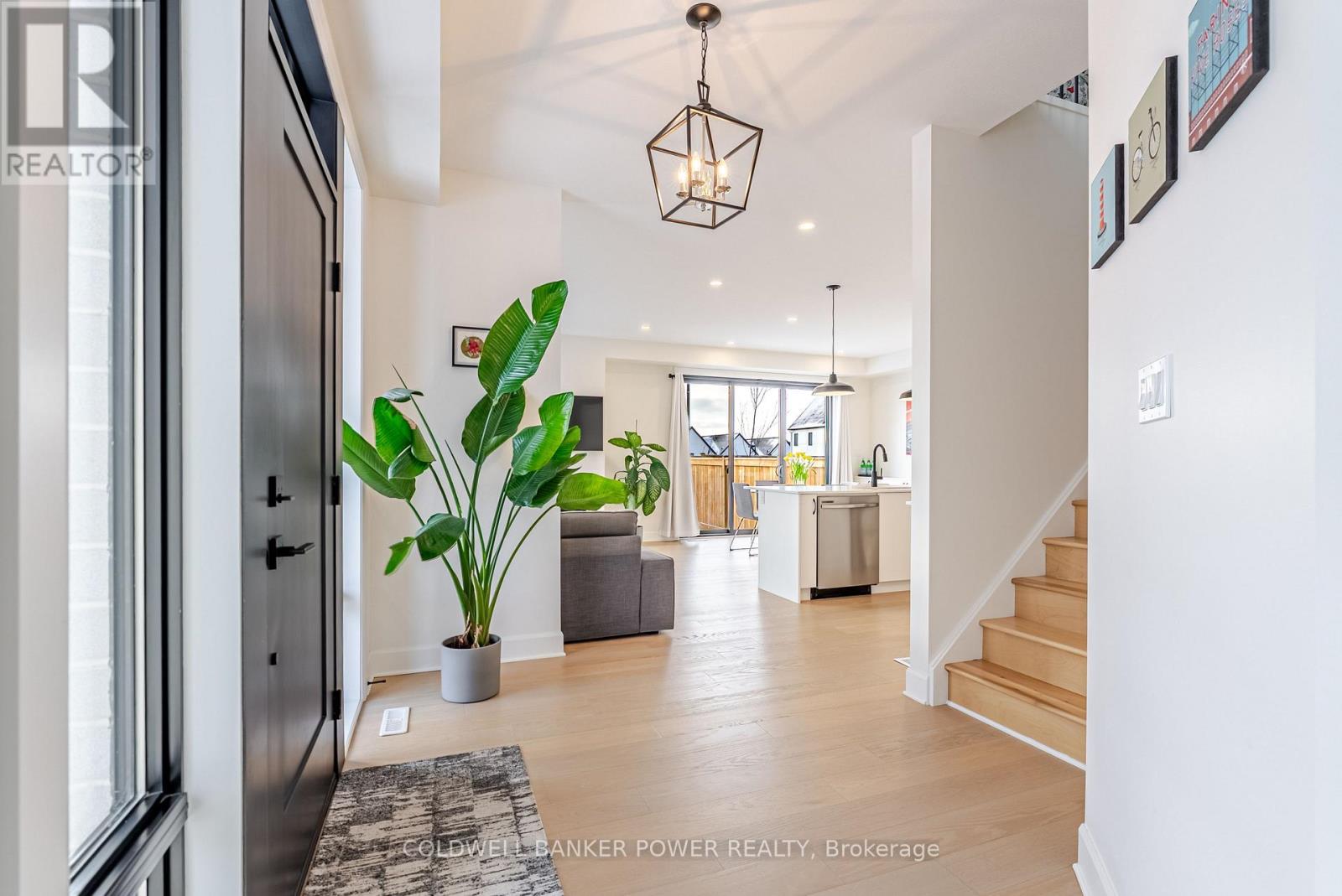 Photo 5 of 35 for 899 Upperpoint Avenue