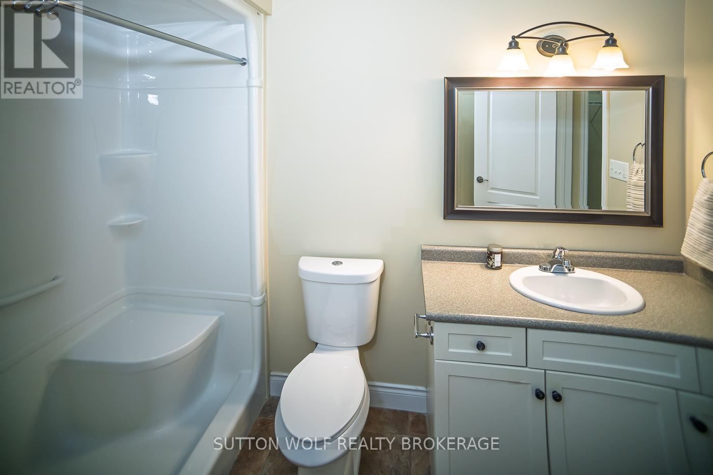 7 - 384 Head Street N, Strathroy-Caradoc, Ontario  N7G 2J9 - Photo 15 - X12695062