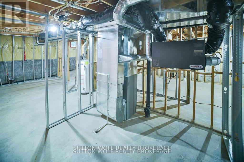 7 - 384 Head Street N, Strathroy-Caradoc, Ontario  N7G 2J9 - Photo 23 - X12695062