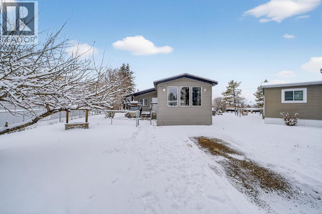 220 5 Street NW, Sundre, Alberta