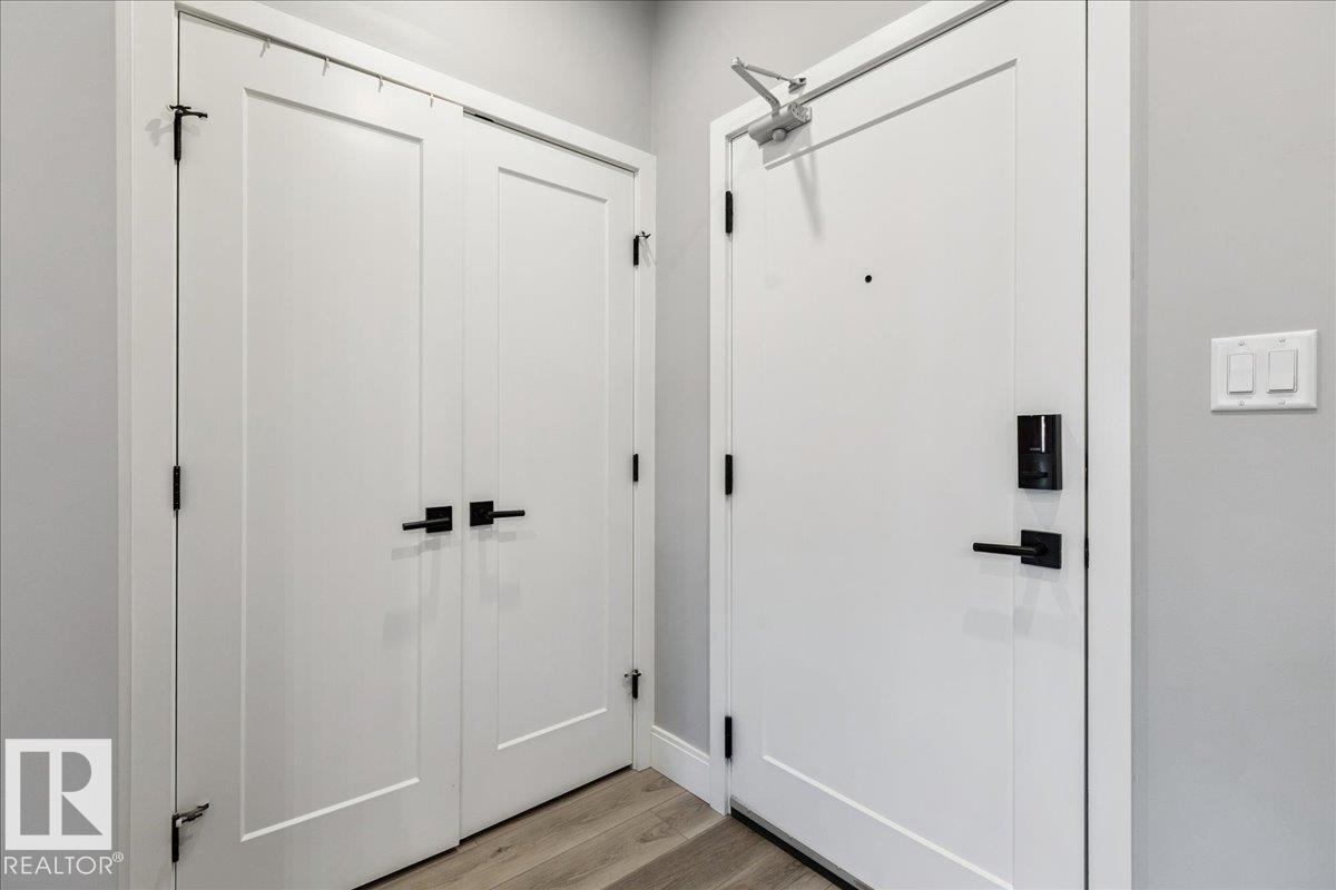 #301 7463 May Cm Nw, Edmonton, Alberta T6R 0X1 - Photo 2 - E4469957