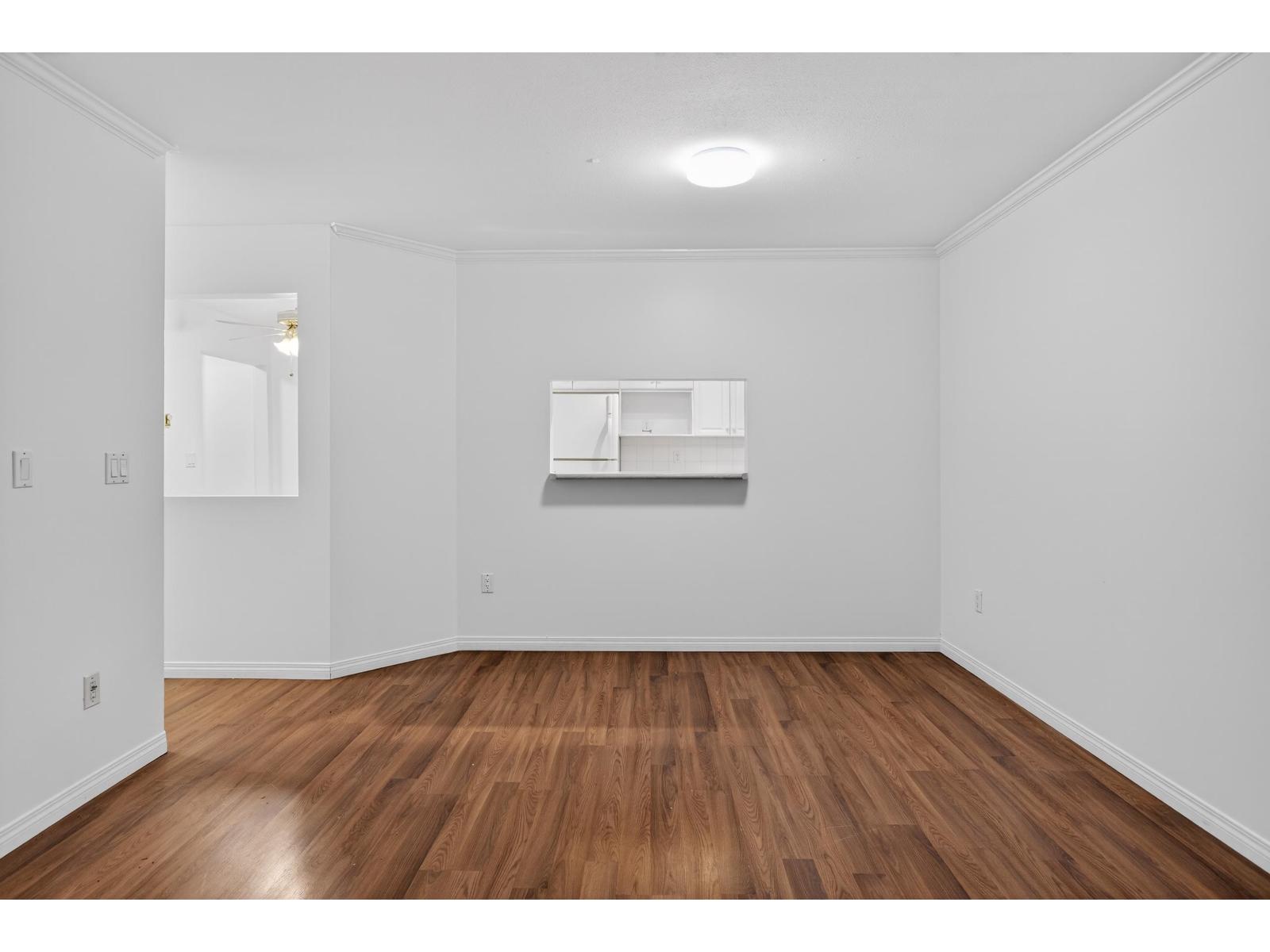 303 9865 140 Street, Surrey, British Columbia  V3T 4M4 - Photo 7 - R3073366