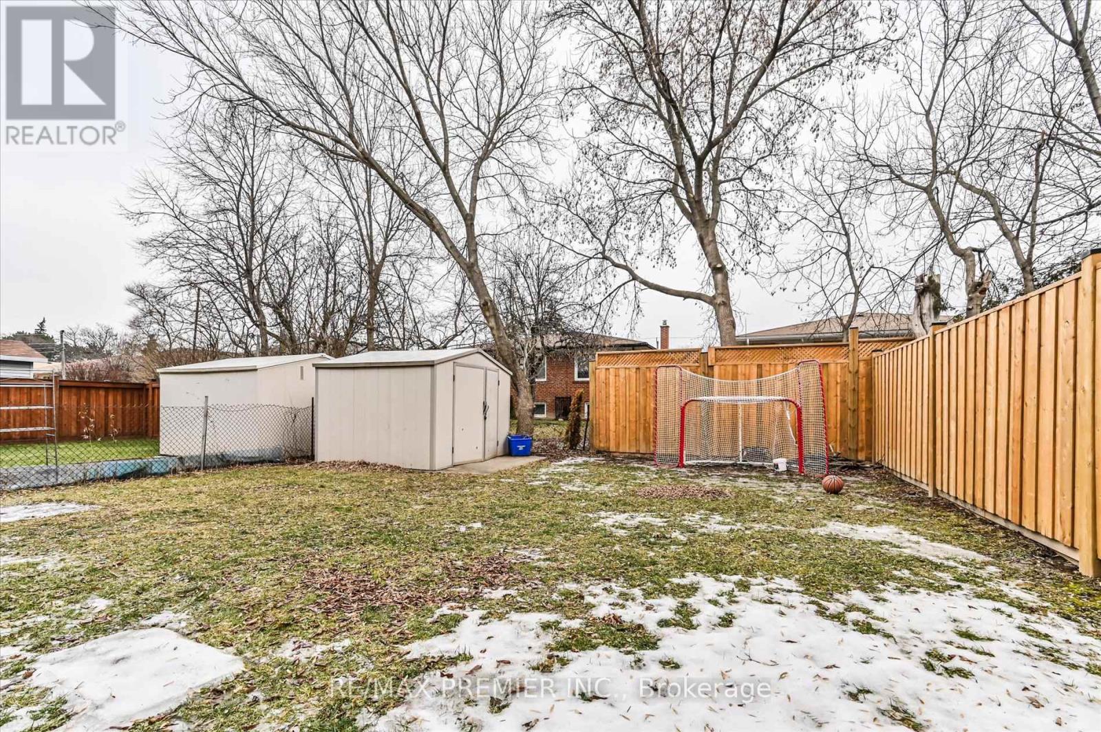 3 - 319 Wilmington Avenue, Toronto, Ontario  M3H 5K9 - Photo 21 - C12666498