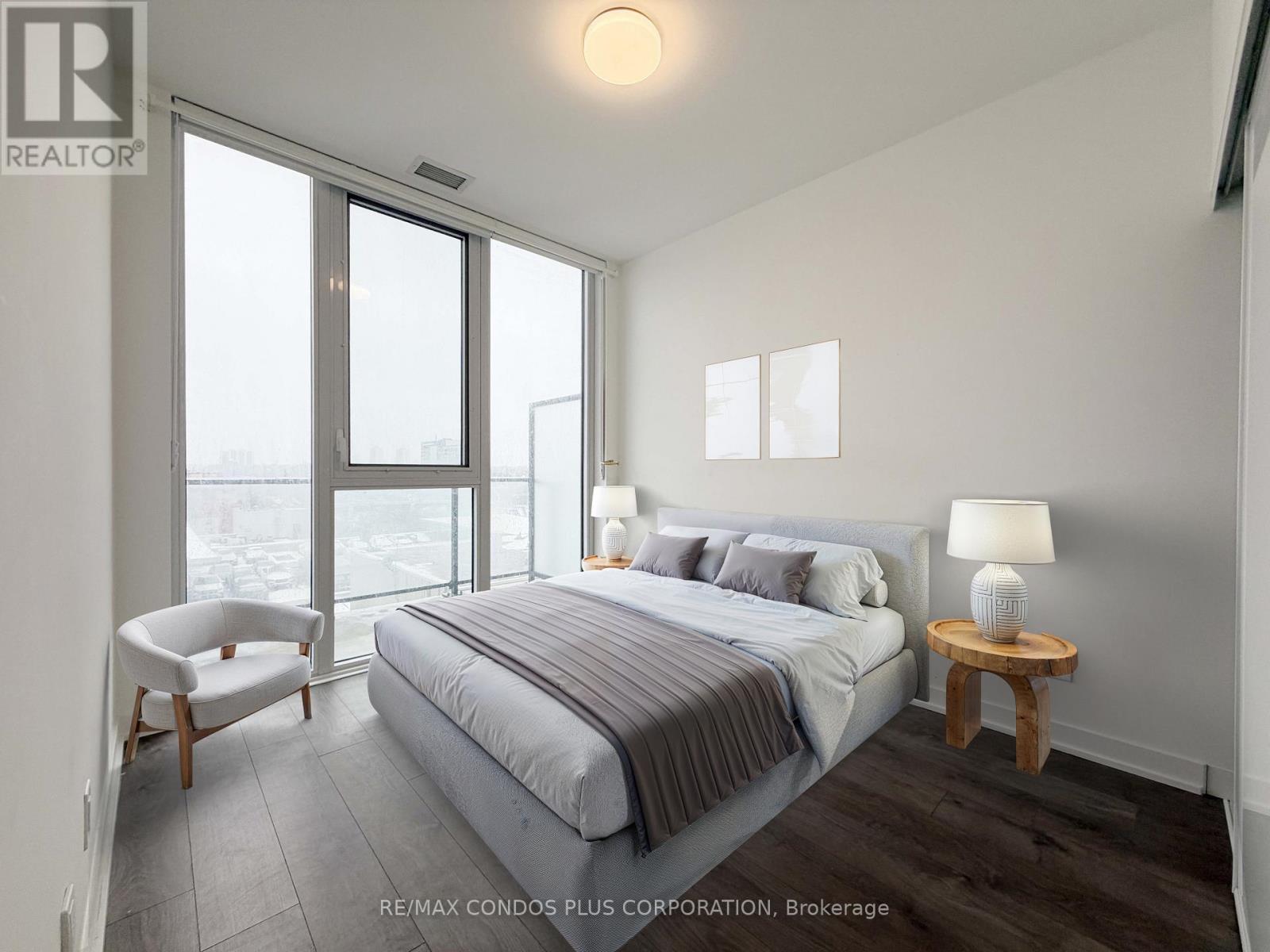 925 - 5 Defries Street, Toronto, Ontario  M5A 0W7 - Photo 6 - C12682214