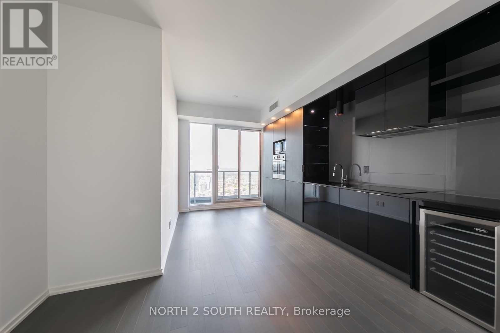 4912 - 70 Temperance Street, Toronto, Ontario  M5A 3C4 - Photo 2 - C12694520