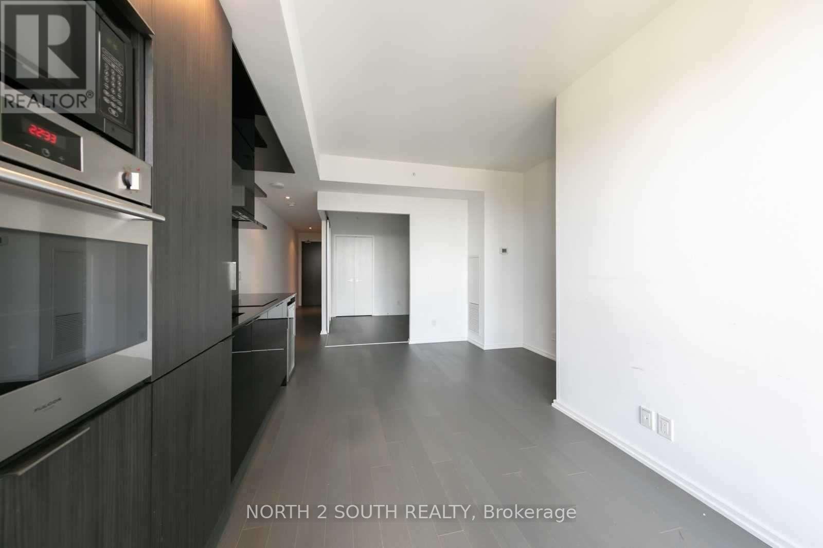 4912 - 70 Temperance Street, Toronto, Ontario  M5A 3C4 - Photo 5 - C12694520