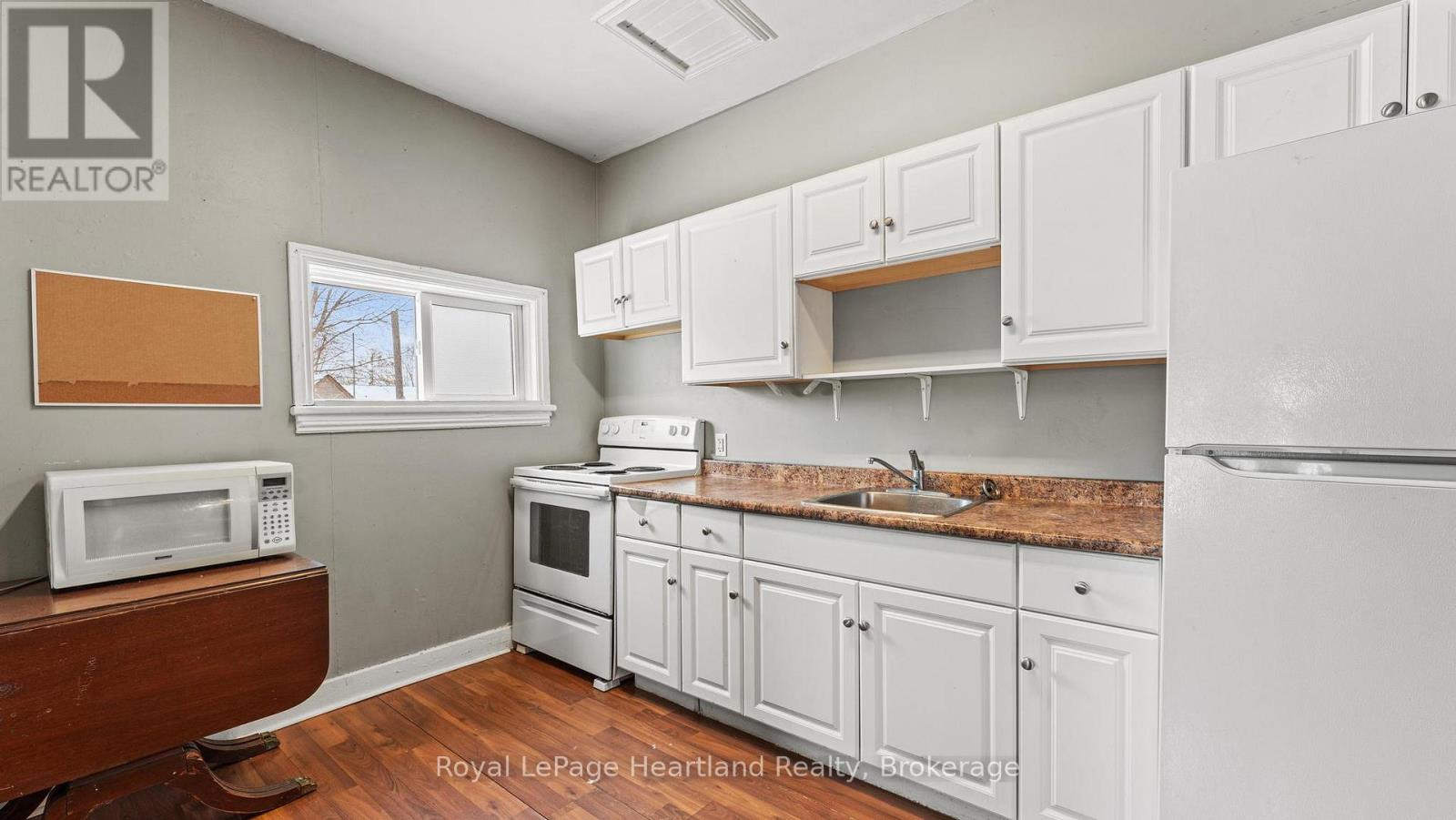 190 Albert Street, Central Huron, Ontario  N0M 1L0 - Photo 30 - X12664474