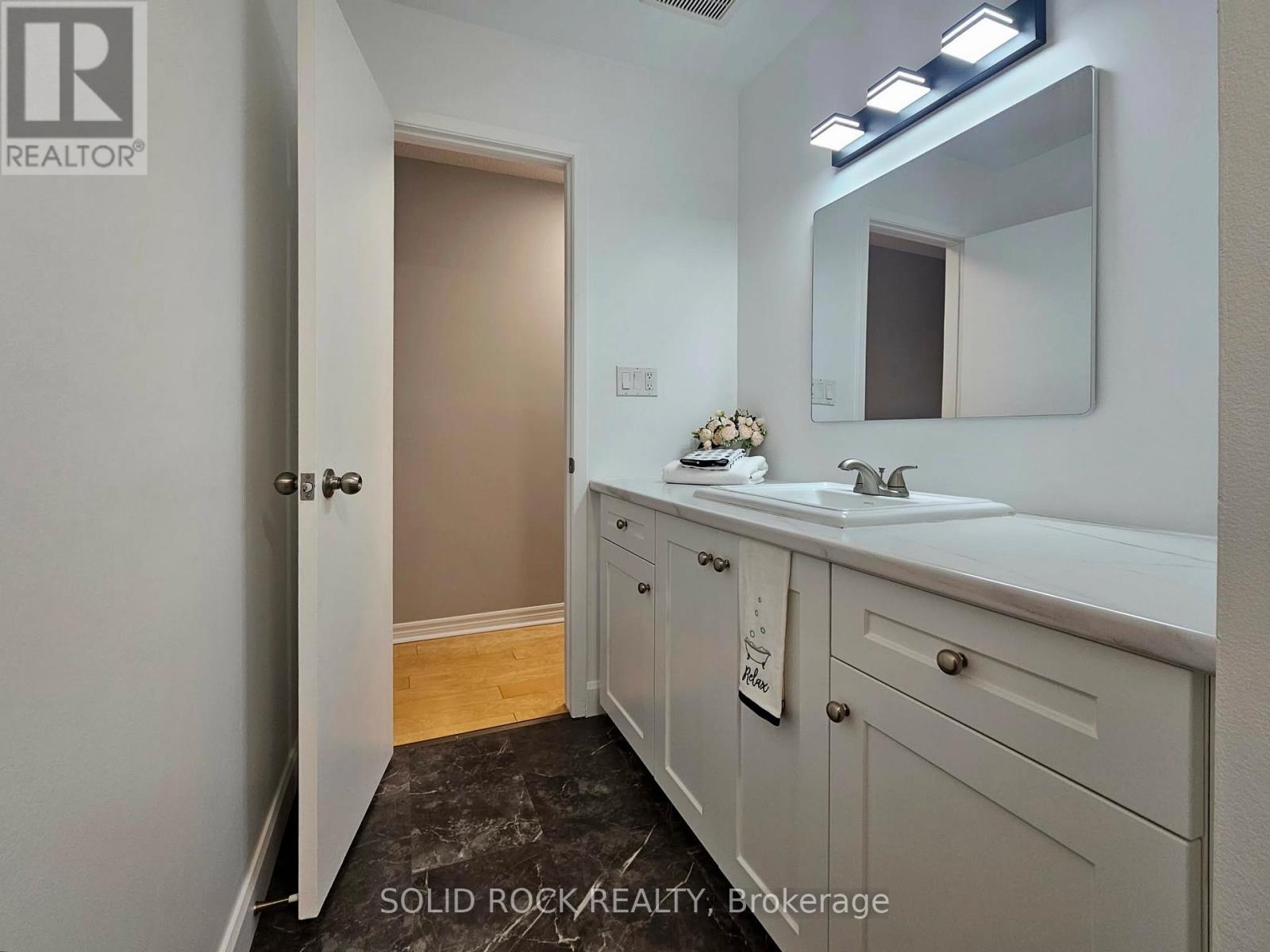 1301 Alwington Street, Brockville, Ontario  K6V 6A5 - Photo 24 - X12694260