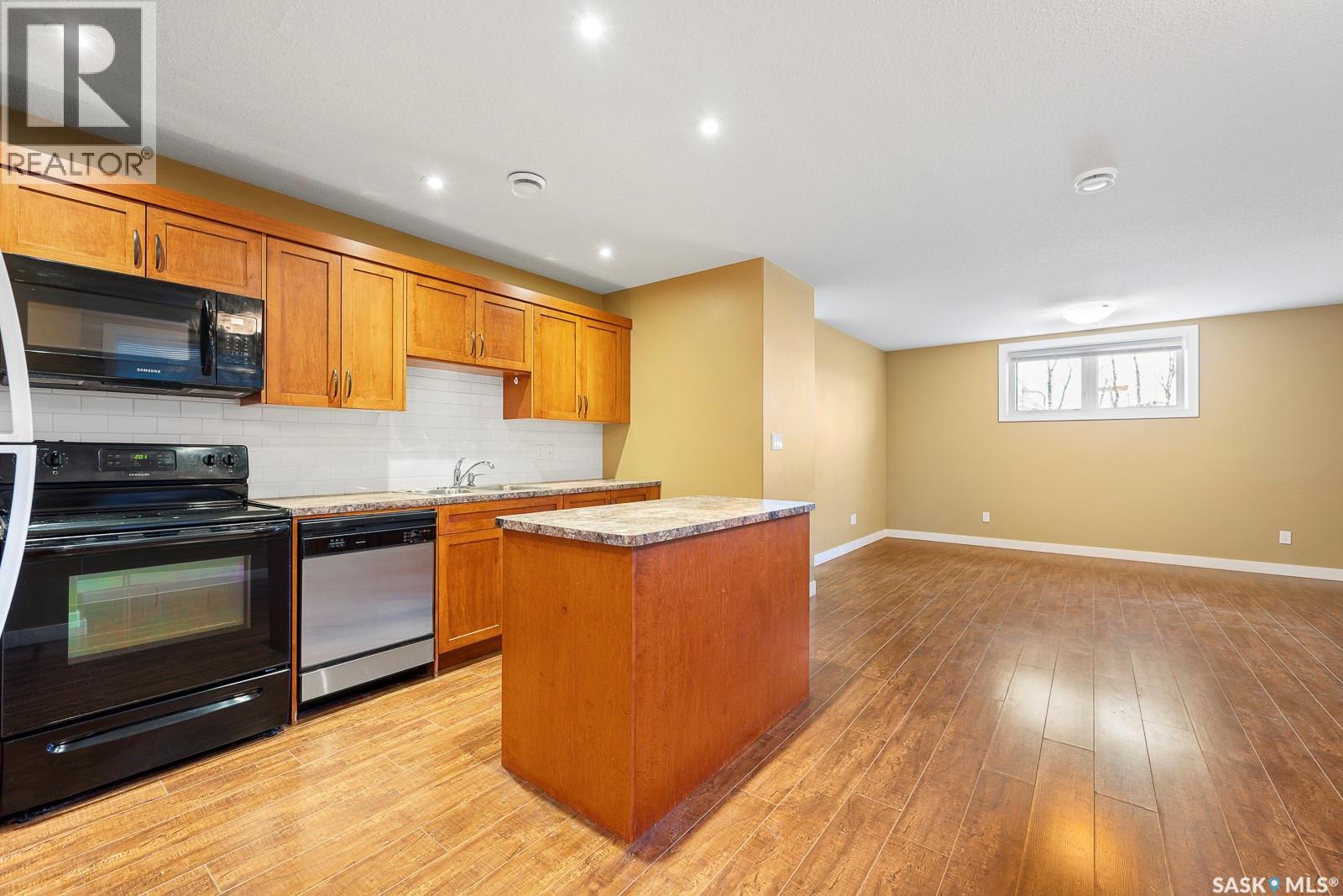 1069 Lindsay Street, Regina, Saskatchewan  S4N 3A8 - Photo 7 - SK026651