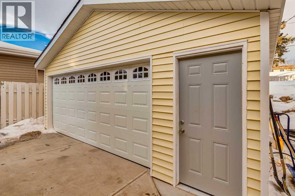 744 Hunterston Crescent Nw, Calgary, Alberta  T2K 4N2 - Photo 29 - A2276983