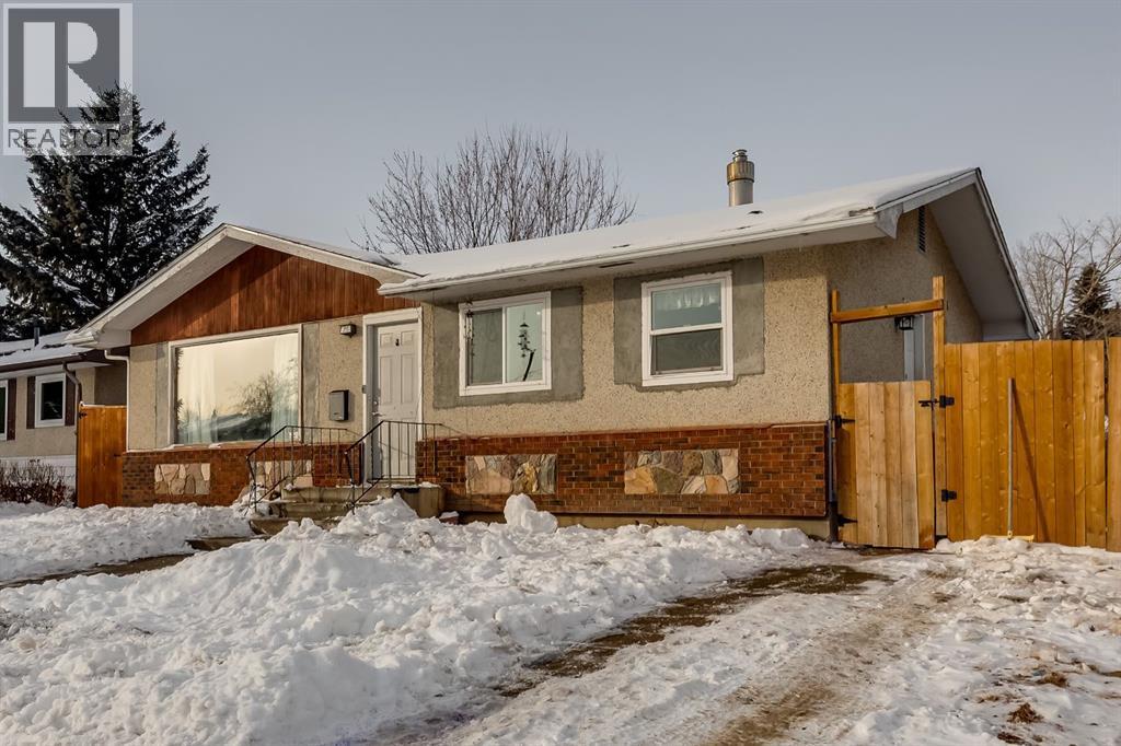 26 Fern Road, Red Deer, Alberta  T4N 4Z4 - Photo 3 - A2277920