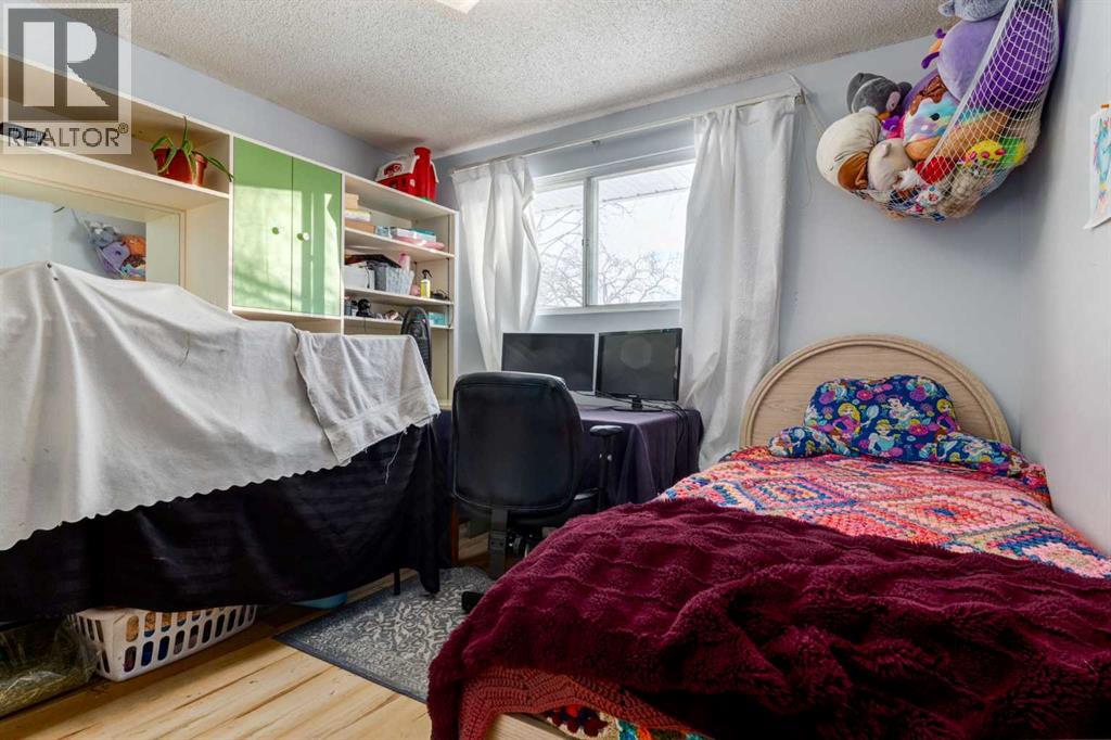 744 Hunterston Crescent Nw, Calgary, Alberta  T2K 4N2 - Photo 17 - A2276983