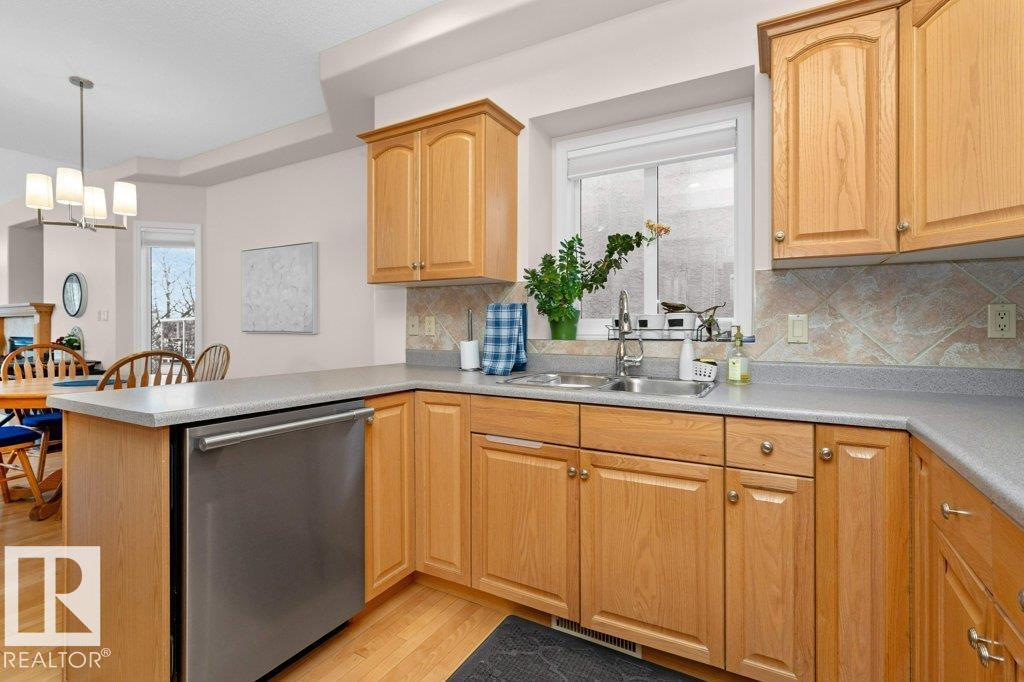 #17 577 Butterworth Wy Nw, Edmonton, Alberta T6R 2Y2 - Photo 14 - E4469961