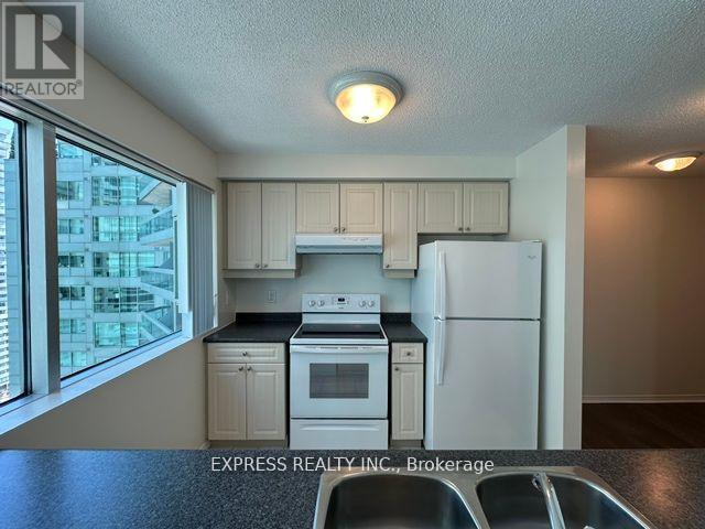 2011 - 10 Queens Quay W, Toronto (Waterfront Communities), Ontario  M5J 2H1 - Photo 1 - C12694940