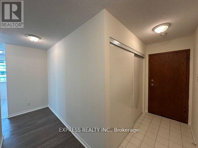 2011 - 10 Queens Quay W, Toronto (Waterfront Communities), Ontario  M5J 2H1 - Photo 3 - C12694940