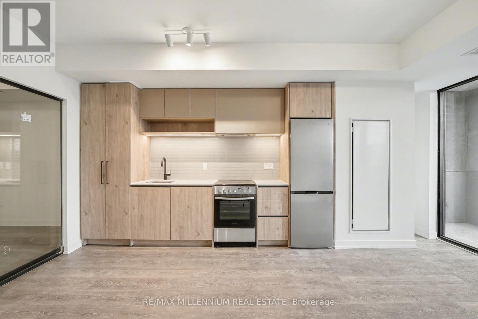 917 - 181 Sterling Road, Toronto (Dufferin Grove), Ontario  M6R 2B2 - Photo 16 - C12694950