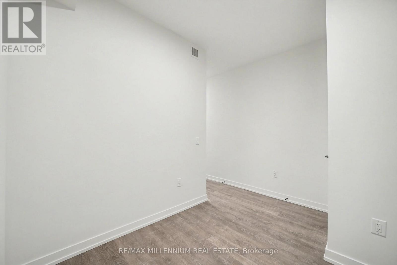 917 - 181 Sterling Road, Toronto (Dufferin Grove), Ontario  M6R 2B2 - Photo 9 - C12694950