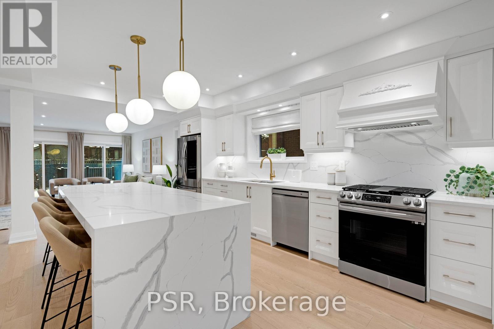 101 Clifton Road, Toronto, Ontario  M4T 2G3 - Photo 14 - C12695000