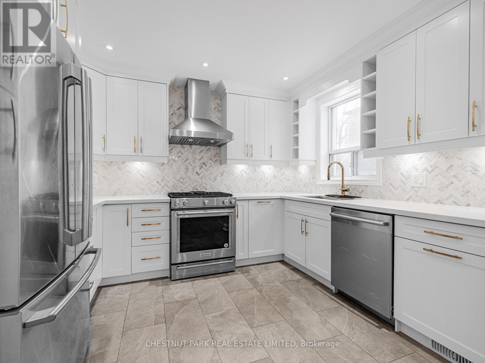 263 Old Forest Hill Road, Toronto (Forest Hill North), Ontario  M6C 2H5 - Photo 17 - C12695002