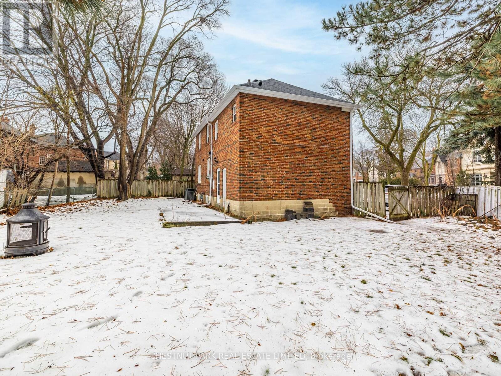 263 Old Forest Hill Road, Toronto (Forest Hill North), Ontario  M6C 2H5 - Photo 35 - C12695002