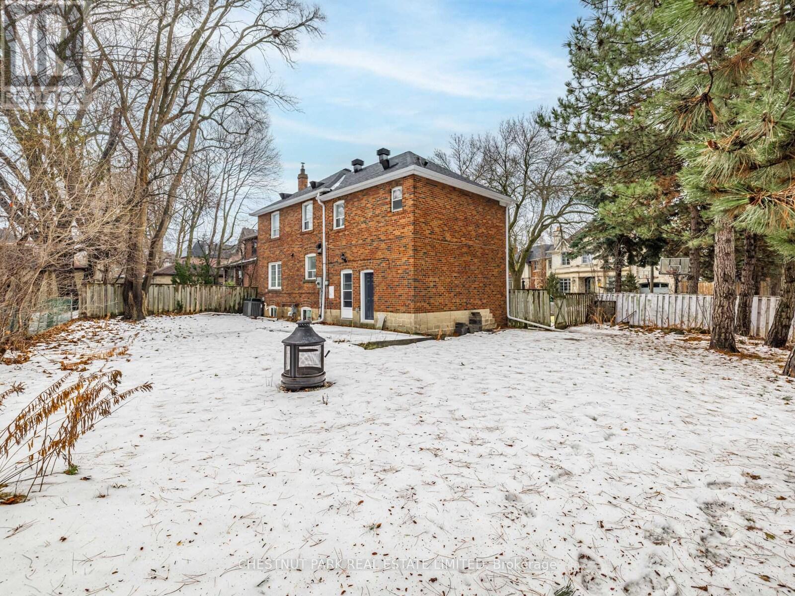 263 Old Forest Hill Road, Toronto (Forest Hill North), Ontario  M6C 2H5 - Photo 36 - C12695002