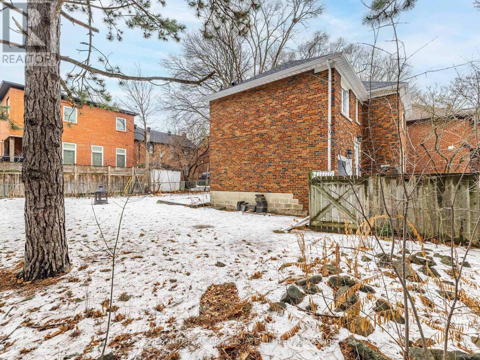 263 Old Forest Hill Road, Toronto (Forest Hill North), Ontario  M6C 2H5 - Photo 38 - C12695002