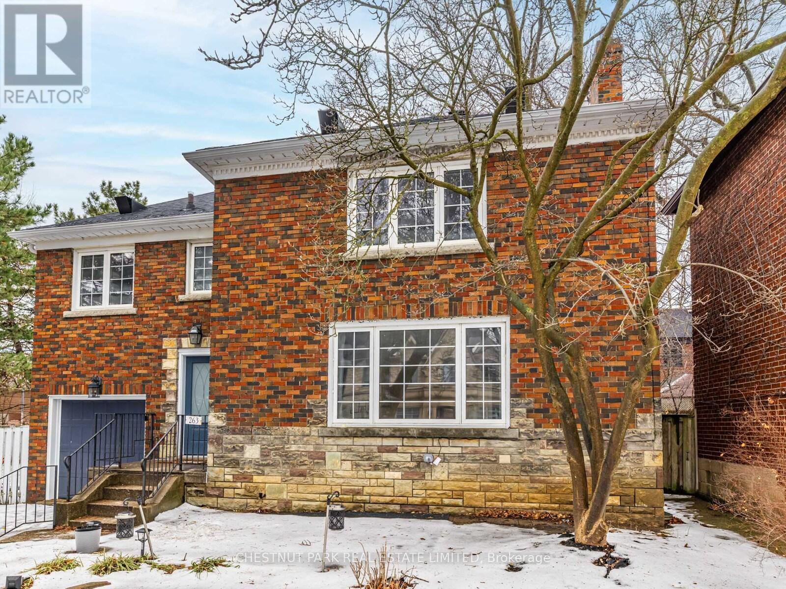 263 Old Forest Hill Road, Toronto (Forest Hill North), Ontario  M6C 2H5 - Photo 4 - C12695002