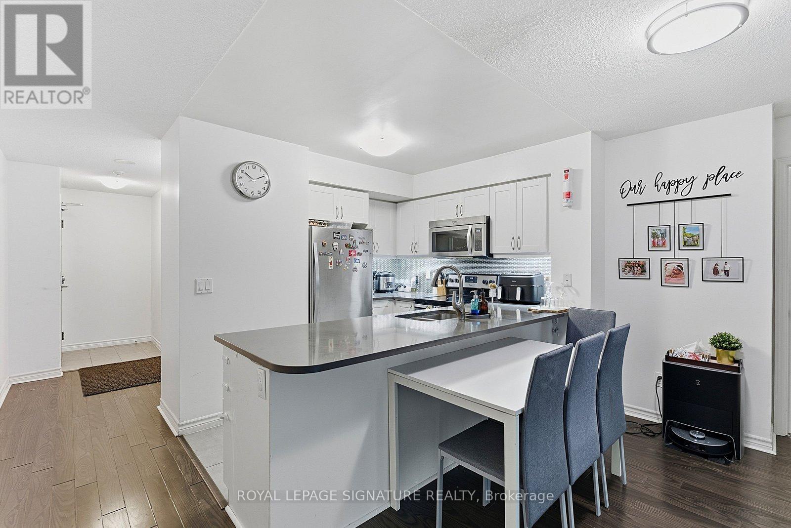 502 - 19 Grand Trunk Crescent, Toronto (Waterfront Communities), Ontario  M5J 3A3 - Photo 3 - C12695080