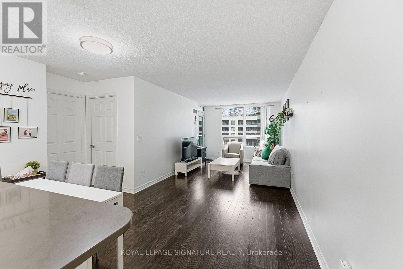 502 - 19 Grand Trunk Crescent, Toronto (Waterfront Communities), Ontario  M5J 3A3 - Photo 9 - C12695080