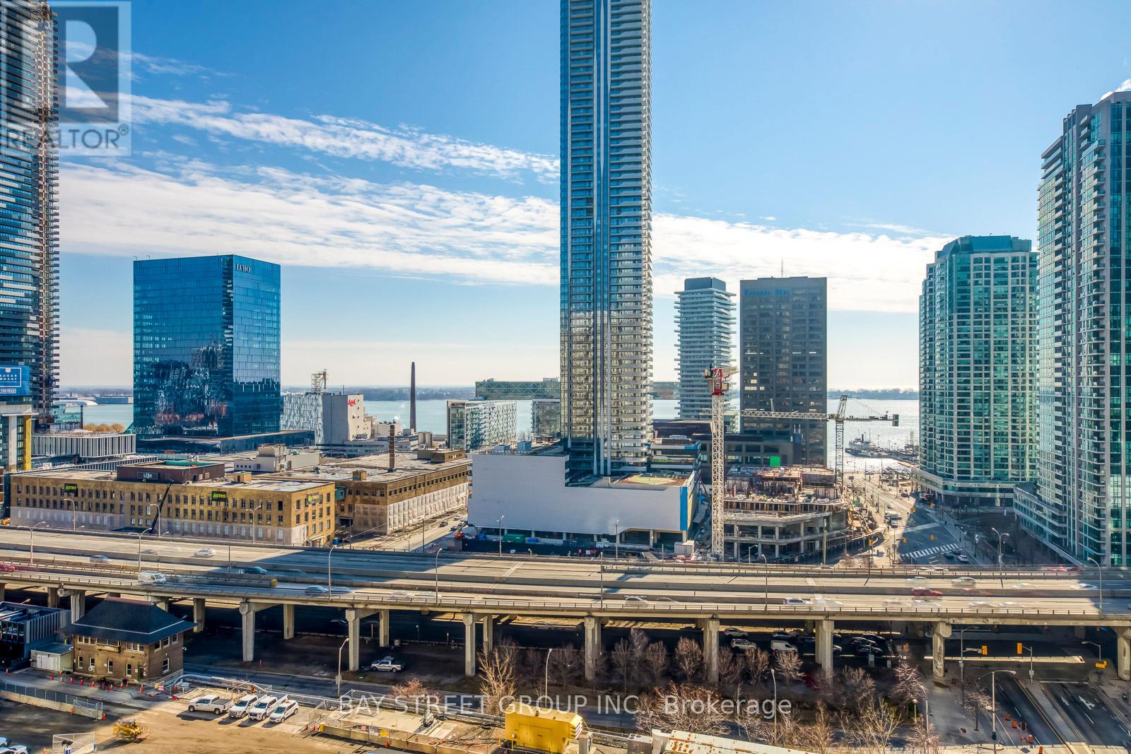 1609 - 1 The Esplanade Drive, Toronto, Ontario  M5E 0A8 - Photo 12 - C12695200