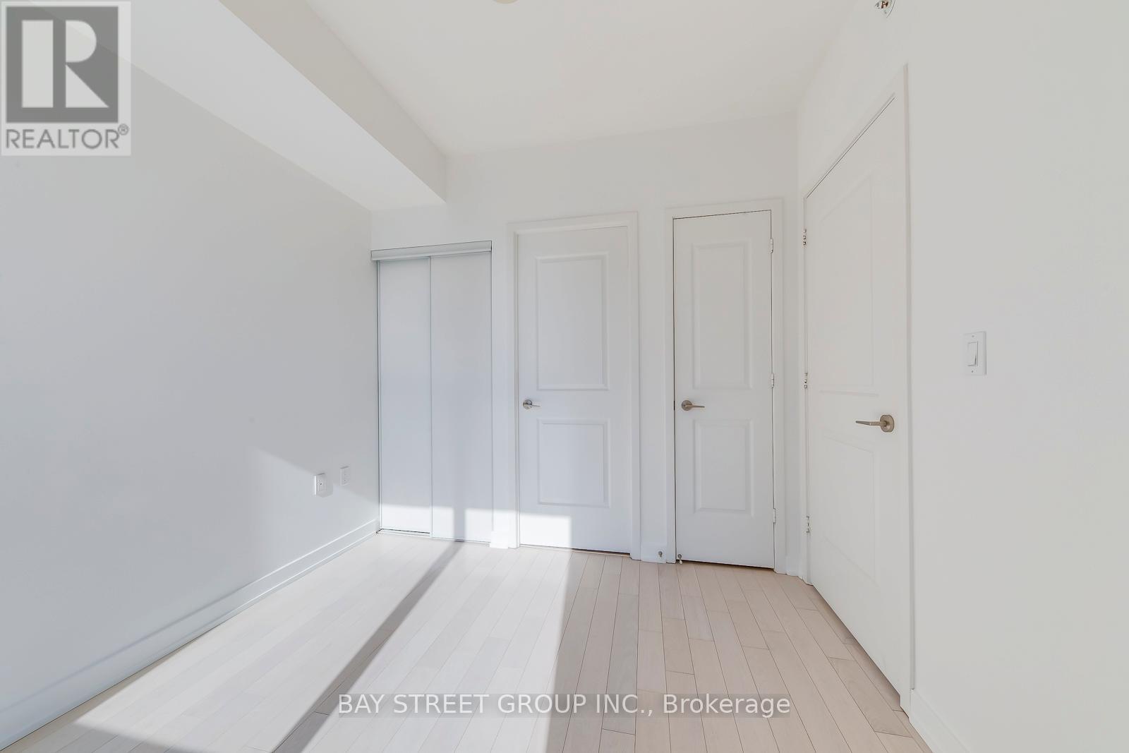 1609 - 1 The Esplanade Drive, Toronto, Ontario  M5E 0A8 - Photo 15 - C12695200